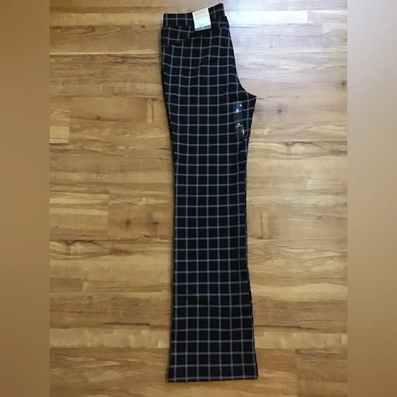 NWT Women’s Plaid Ponté-Knit Boot-Cut Pull-On Pants - Picture 6 of 16